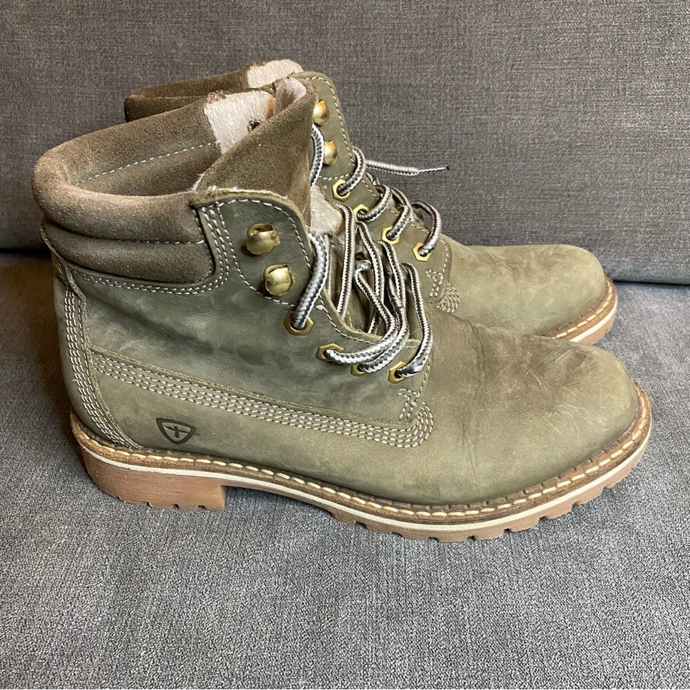 Tamaris Women’s Classic Fashion Boot Size 38 (7)